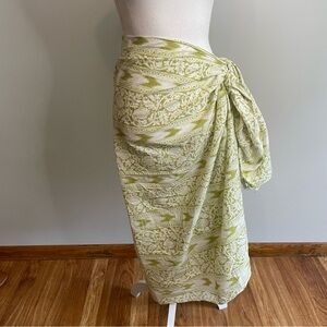 Elegant Green Floral Women Swim Sarong